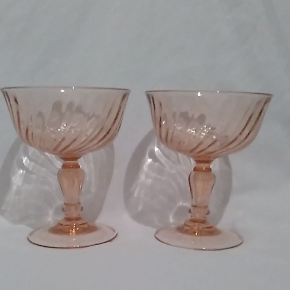 Vintage Retired Swirl Rosaline Pink Sherbert Chamlpaigne Glasses (2) (B4)